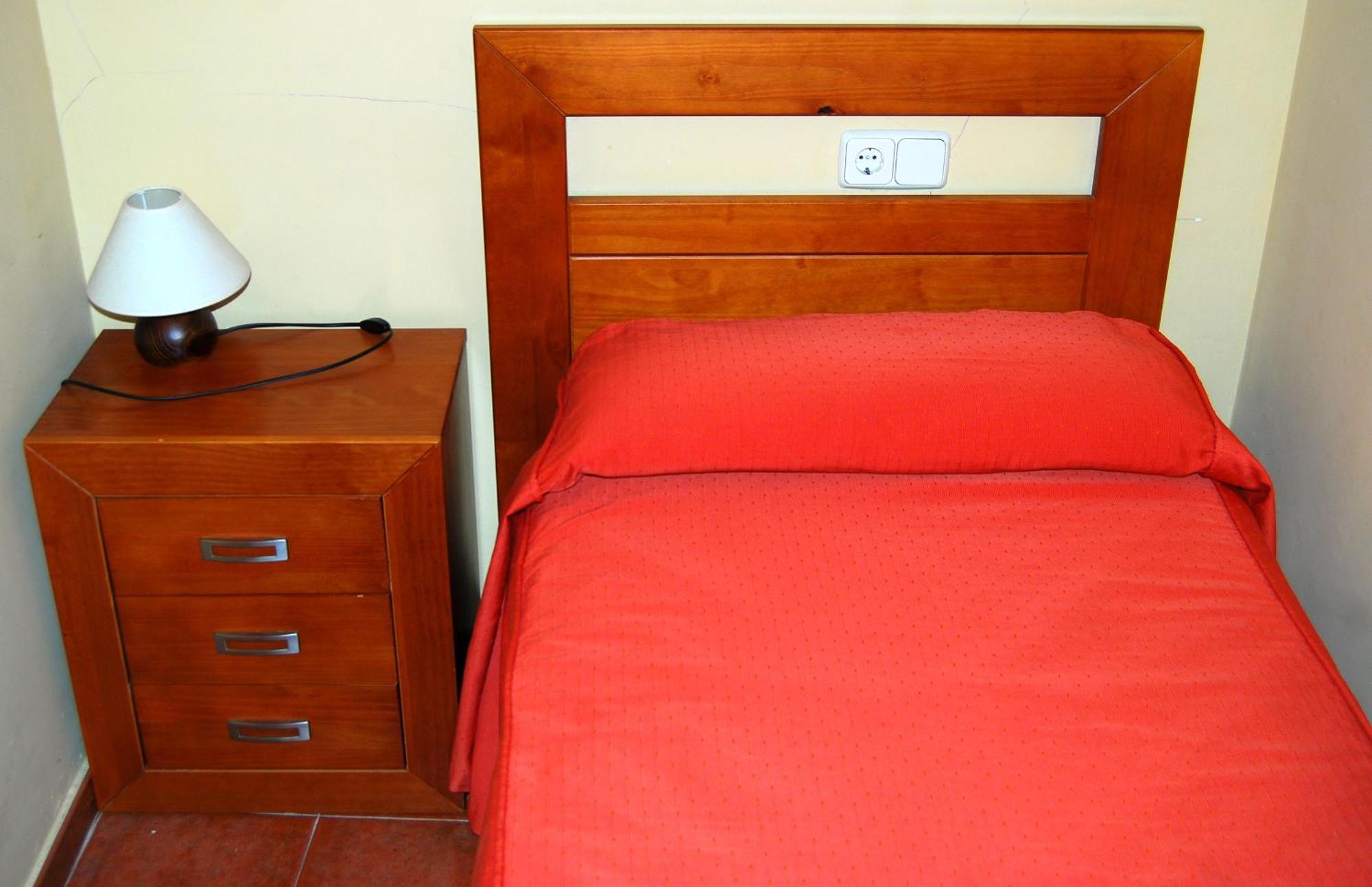 Hotel La Noguera à Palomera Extérieur photo