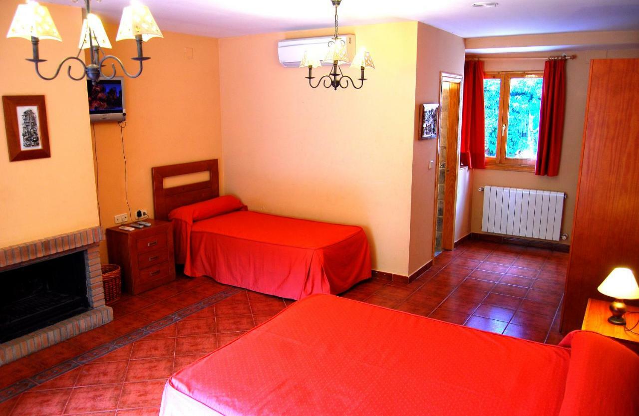 Hotel La Noguera à Palomera Extérieur photo