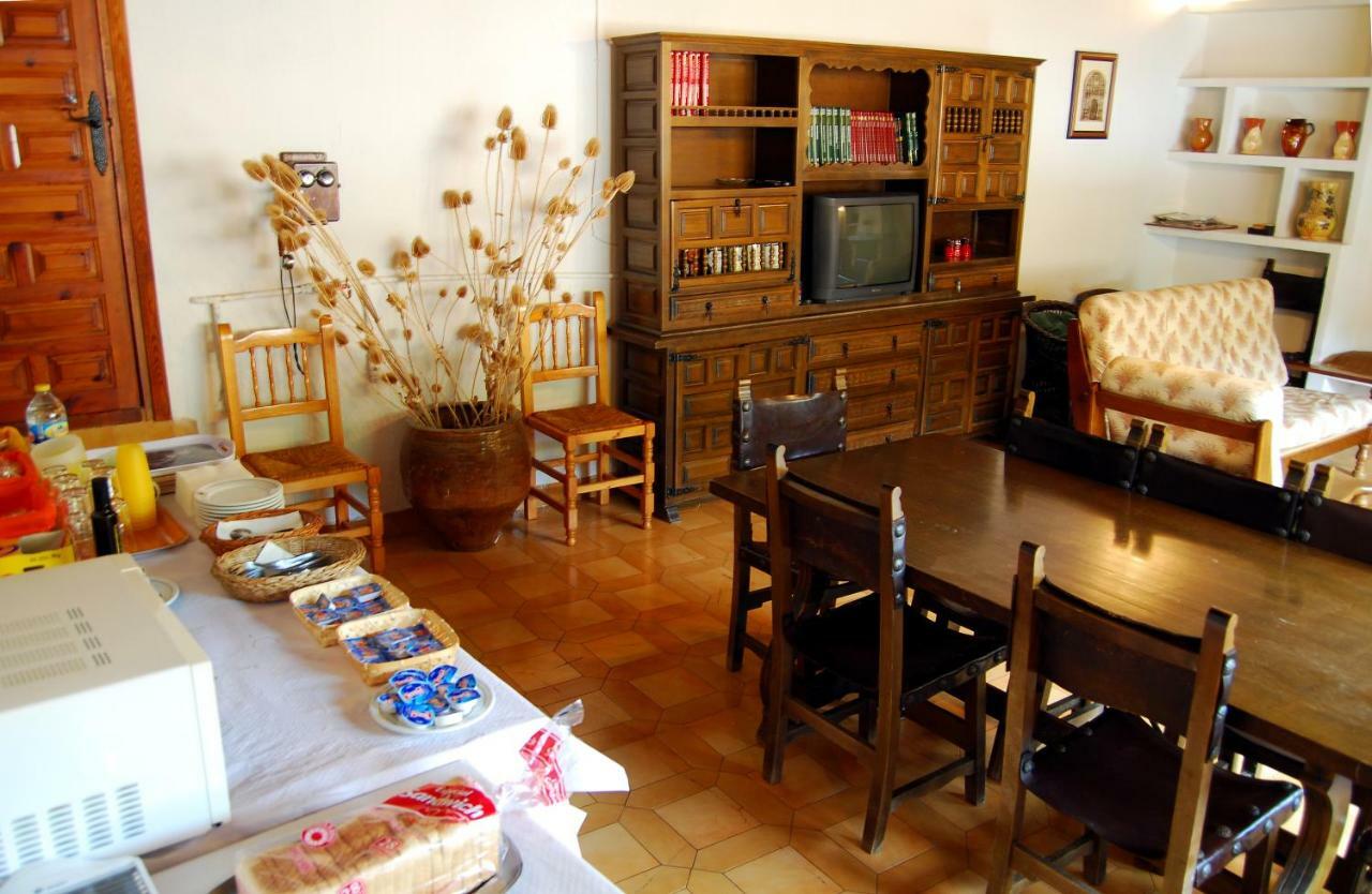Hotel La Noguera à Palomera Extérieur photo